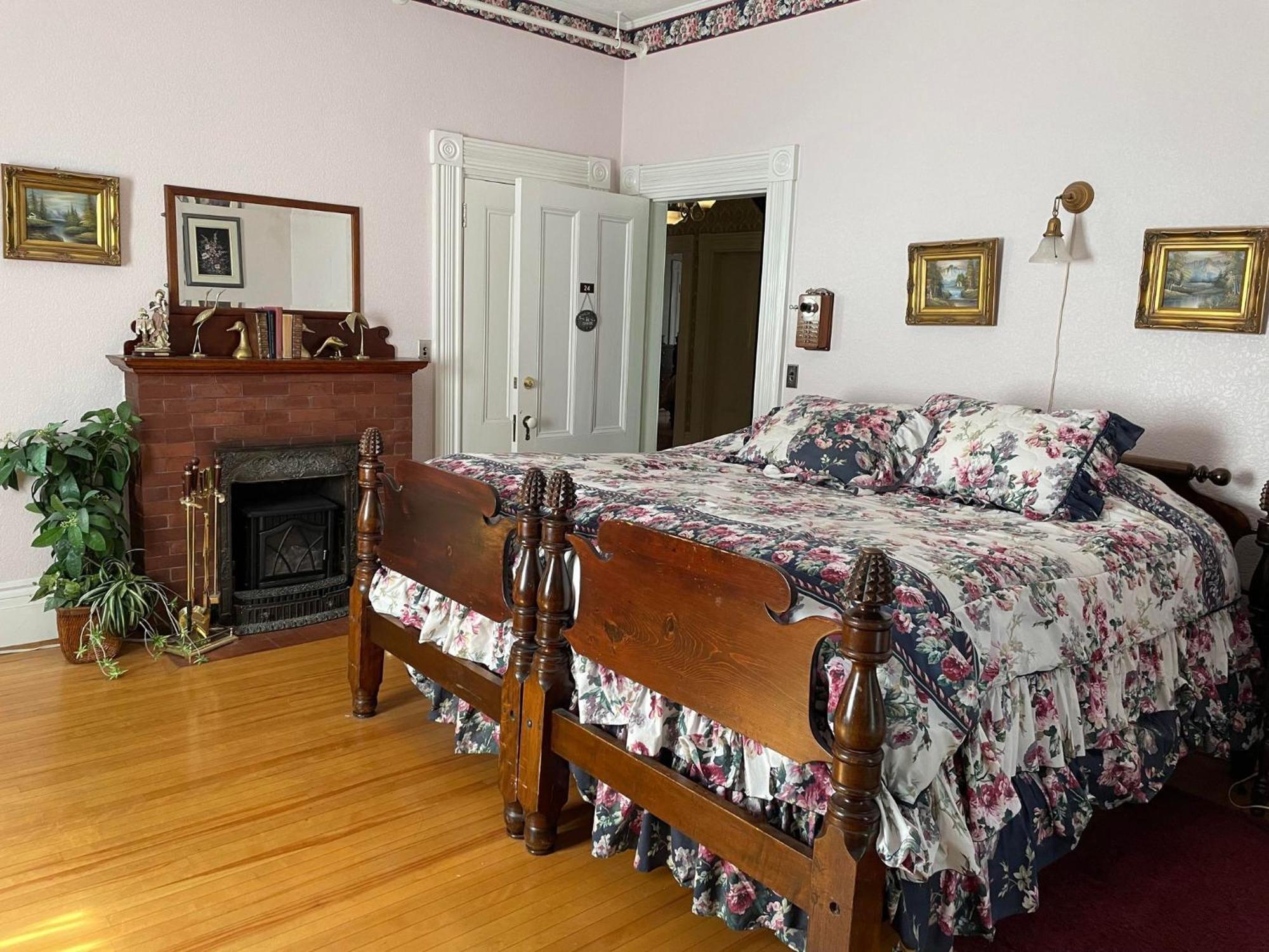 Marshlands Inn Sackville Oda fotoğraf